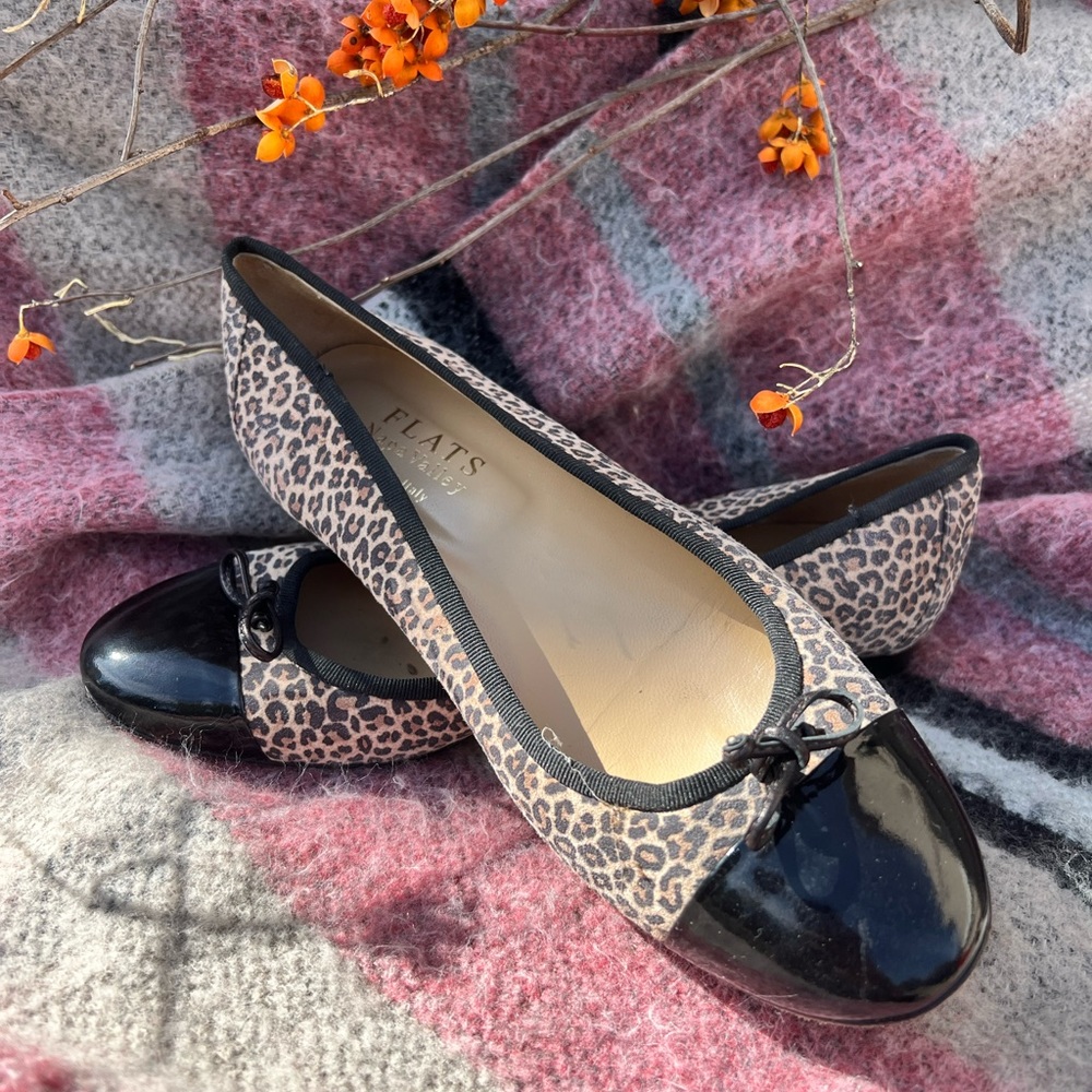 Leopard print Flats Napa Valley shoes with paten leather toe